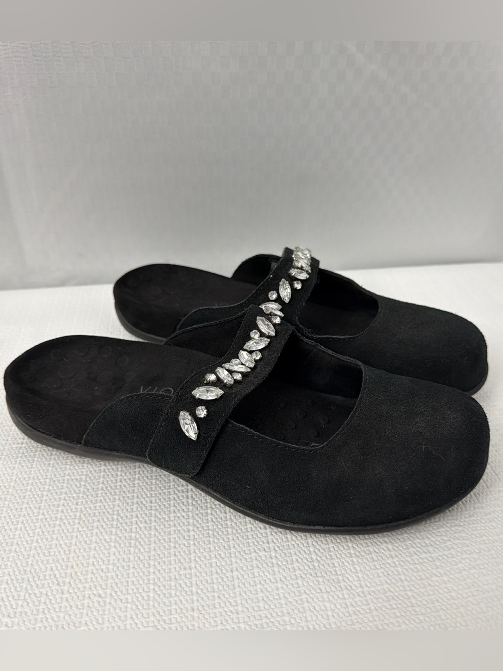 Vionic Jenelle Jeweled Black Suede Slide
